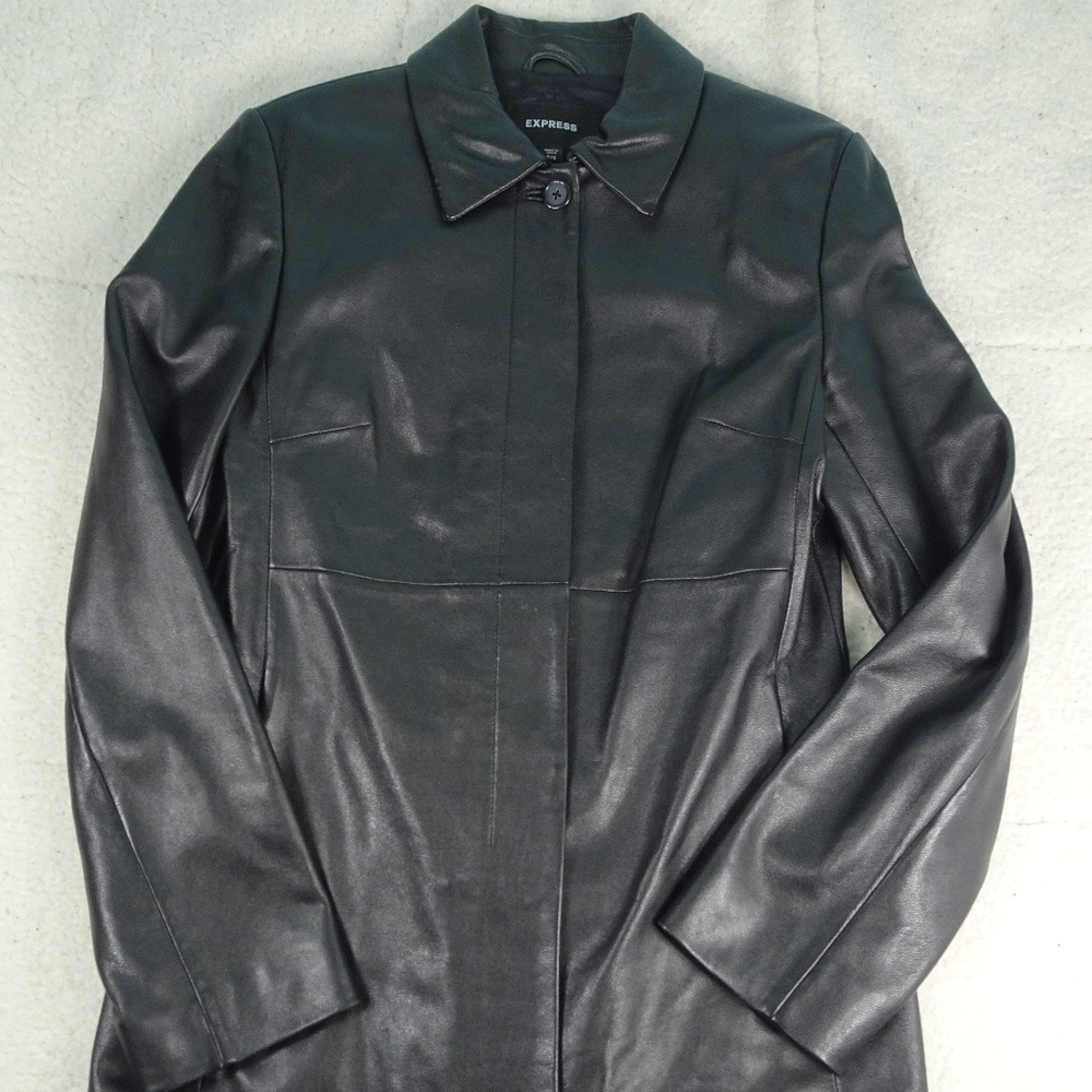 Express Women's Fine Leather Coat Size 7/8 EUC